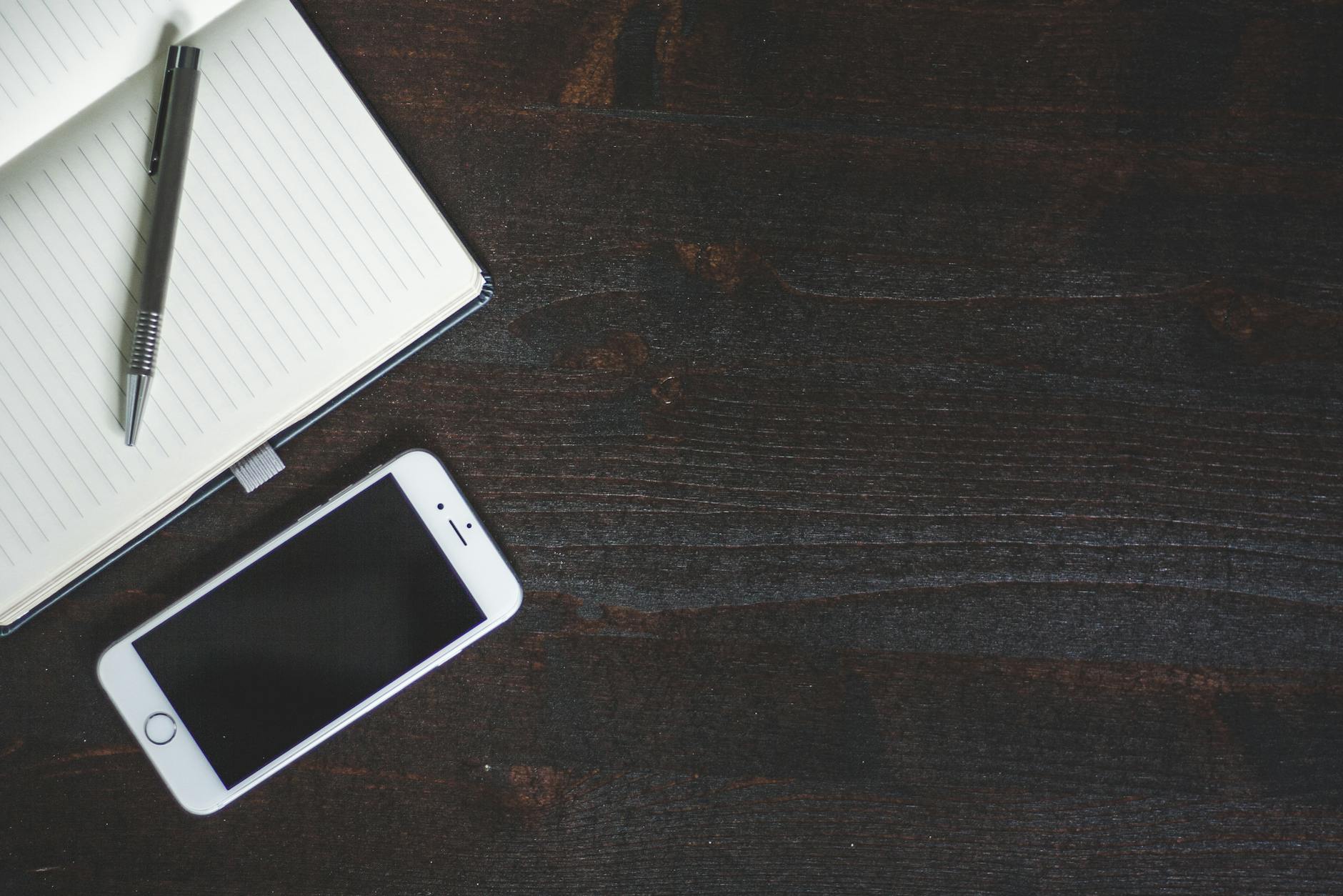 marketing iphone smartphone notebook